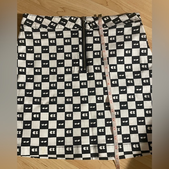 Vans x Lazy Oaf Skirt - Picture 3 of 7